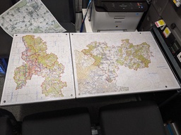 Karten für den ZTr-Tisch, hinter Plexiglas